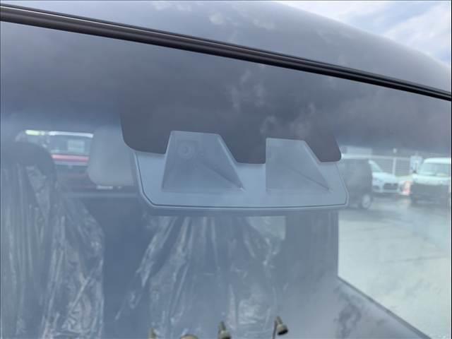 ハイゼットカーゴ デラックス　届出済未使用車　両側スライドドア　　集中ロック　パワステ　パワーウインドウ　オートライト　オートハイビーム　衝突被害軽減ブレーキ　パーキングセンサー（8枚目）