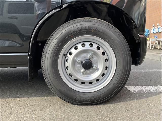 ハイゼットカーゴ デラックス　届出済未使用車　両側スライドドア　　集中ロック　パワステ　パワーウインドウ　オートライト　オートハイビーム　衝突被害軽減ブレーキ　パーキングセンサー（11枚目）