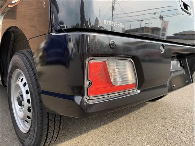 ハイゼットカーゴ デラックス　届出済未使用車　両側スライドドア　　集中ロック　パワステ　パワーウインドウ　オートライト　オートハイビーム　衝突被害軽減ブレーキ　パーキングセンサー（49枚目）