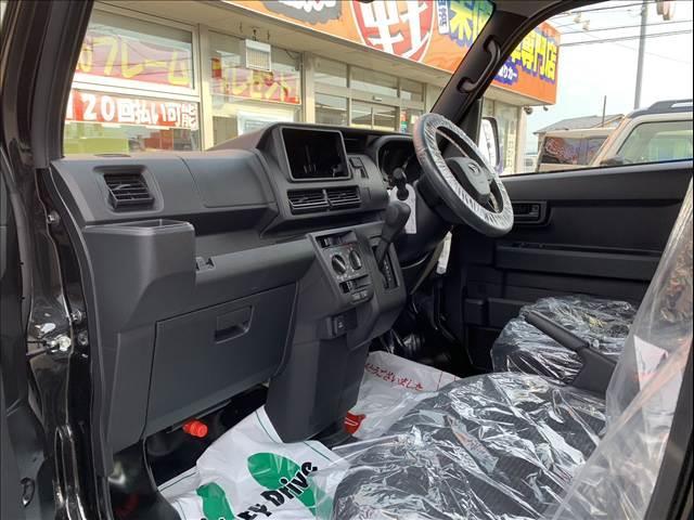 ハイゼットカーゴ デラックス　届出済未使用車　両側スライドドア　　集中ロック　パワステ　パワーウインドウ　オートライト　オートハイビーム　衝突被害軽減ブレーキ　パーキングセンサー（59枚目）