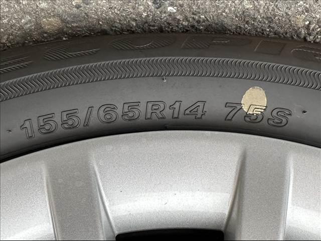 ムーヴキャンバス ストライプスＧ　届出済未使用車　両側パワースライドドア　スマートキー　プッシュスタート　オートライト　オートエアコン　電動格納ミラー　衝突被害軽減ブレーキ　スマートアシスト（13枚目）