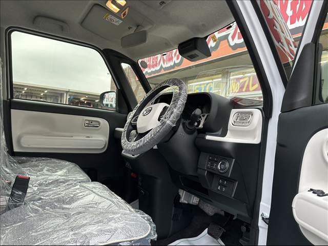 ムーヴキャンバス ストライプスＧ　届出済未使用車　両側パワースライドドア　スマートキー　プッシュスタート　オートライト　オートエアコン　電動格納ミラー　衝突被害軽減ブレーキ　スマートアシスト（16枚目）