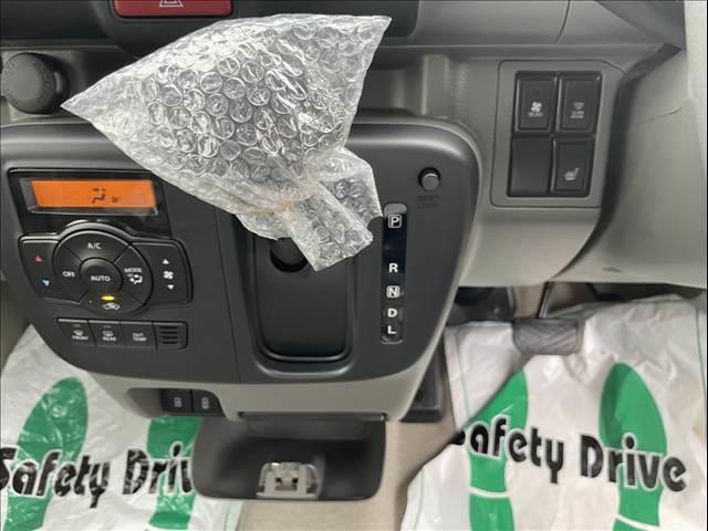 エブリイ Ｊリミテッド　届出済未使用車　電動両側スライドドア　スマートキー　プッシュスタート　ＬＥＤライト　シートヒーター　　パーキングセンサー　オートライト　オートハイビーム（27枚目）