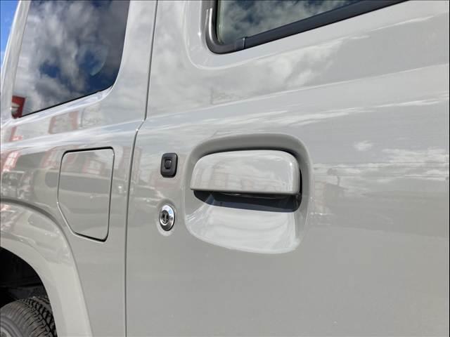 ジムニー 届出済未使用車 衝突被害軽減ブレーキ スマートキー プッシュスタート オートライト オートハイビーム クルーズコントロール オートエアコン パーキングセンサー 両側シートヒーター(15枚目)