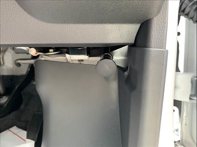 アトレー 届出済未使用車 両側パワースライドドア スマートキー プッシュスタート オートライト オートエアコン 電動格納ミラー 衝突被害軽減ブレーキ スマートアシスト(37枚目)