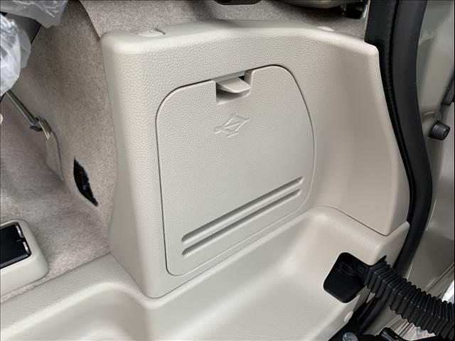 エブリイワゴン ＰＺターボスペシャル　届出済未使用車　両側スライド片側電動スライドドア　スマートキー　プッシュスタート　ＬＥＤライト　シートヒーター　フォグランプ　パーキングセンサー　オートライト　オートハイビーム　オートエアコン（65枚目）