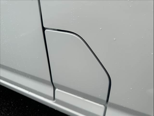 ハイゼットカーゴ 　届出済未使用車　両側スライドドア　　集中ロック　パワステ　パワーウインドウ　オートライト　オートハイビーム　衝突被害軽減ブレーキ　パーキングセンサー（40枚目）