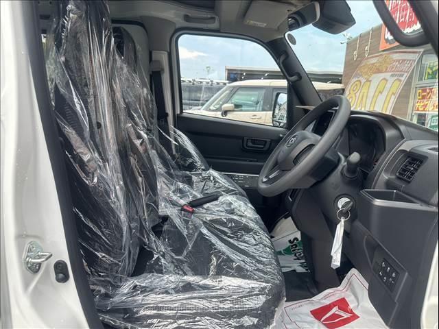ハイゼットカーゴ ＤＸ　届出済未使用車　両側スライドドア　　集中ロック　パワステ　パワーウインドウ　オートライト　オートハイビーム　衝突被害軽減ブレーキ　パーキングセンサー（21枚目）