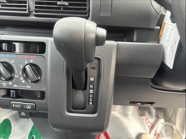 ハイゼットカーゴ ＤＸ　届出済未使用車　両側スライドドア　　集中ロック　パワステ　パワーウインドウ　オートライト　オートハイビーム　衝突被害軽減ブレーキ　パーキングセンサー（29枚目）