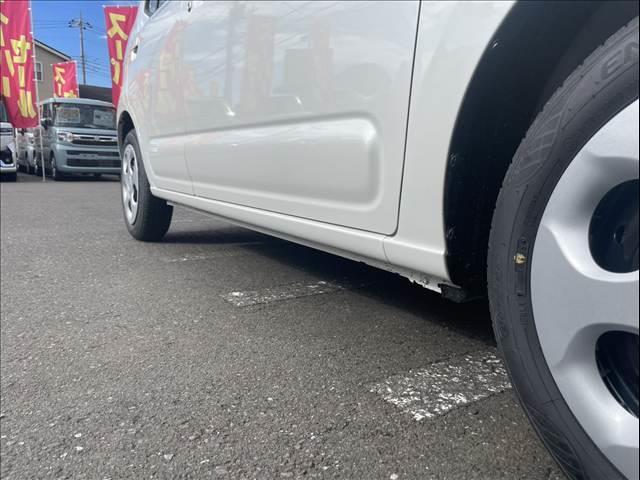 アルト Ｌ　未使用車　クリアランスソナー　レーンアシスト　衝突被害軽減システム　オートライト　キーレスエントリー　アイドリングストップ　電動格納ミラー　ＣＶＴ　盗難防止システム　ＡＢＳ　ＥＳＣ（16枚目）