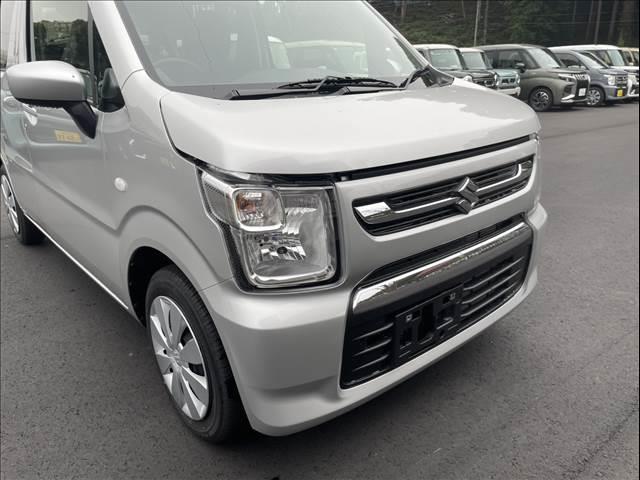 ワゴンＲ ＦＸ　届出済未使用車　後席アンブレラホルダー、衝突軽減ブレーキ、横滑り防止機能、キーレスエントリー、スマートキー　プッシュスタート　インパネＣＶＴ（11枚目）