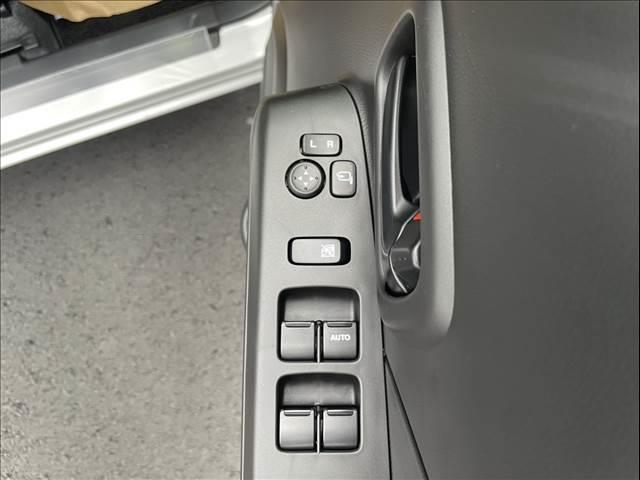 ワゴンＲ ＦＸ　届出済未使用車　後席アンブレラホルダー、衝突軽減ブレーキ、横滑り防止機能、キーレスエントリー、スマートキー　プッシュスタート　インパネＣＶＴ（36枚目）