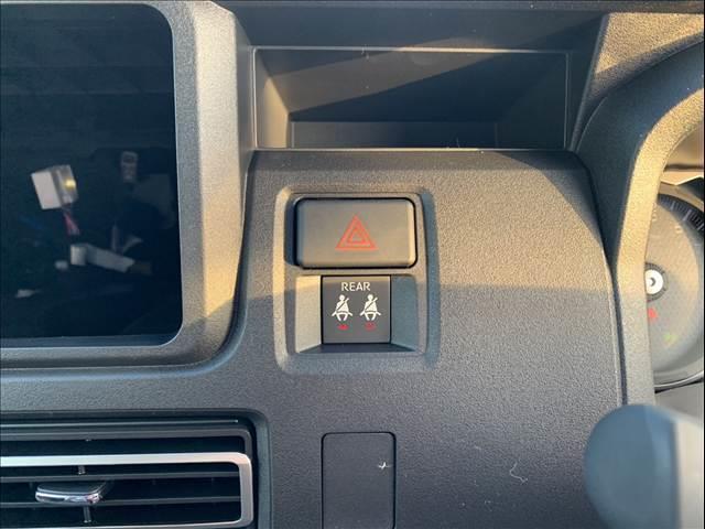 アトレー RS 届出済未使用車 両側パワースライドドア スマートキー プッシュスタート オートライト オートエアコン 電動格納ミラー 衝突被害軽減ブレーキ スマートアシスト(19枚目)