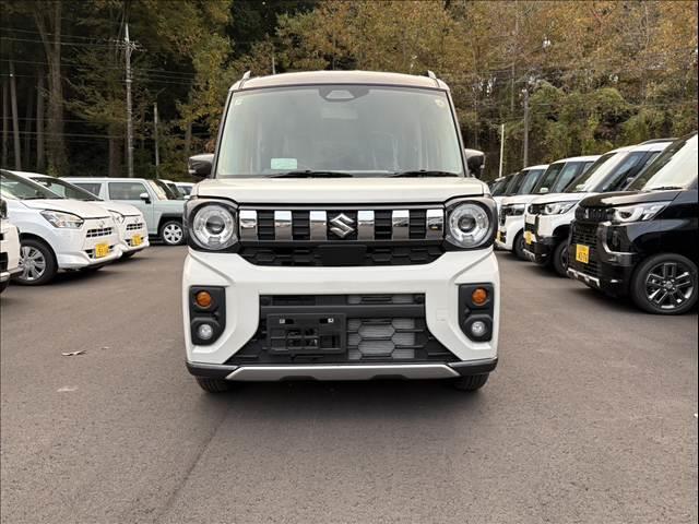 スペーシアギア ハイブリッドＸＺ　ターボ　届出済未使用車　両側パワースライドドア　シートヒーター　オートライト　オートハイビーム　スマートキー　プッシュスタート　電動格納ミラー（3枚目）