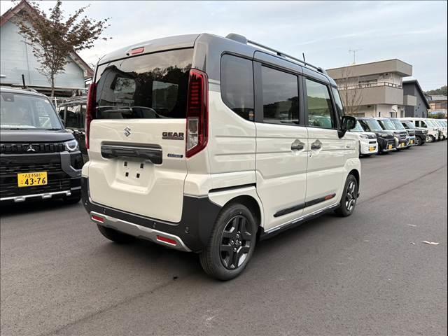 スペーシアギア ハイブリッドＸＺ　ターボ　届出済未使用車　両側パワースライドドア　シートヒーター　オートライト　オートハイビーム　スマートキー　プッシュスタート　電動格納ミラー（6枚目）