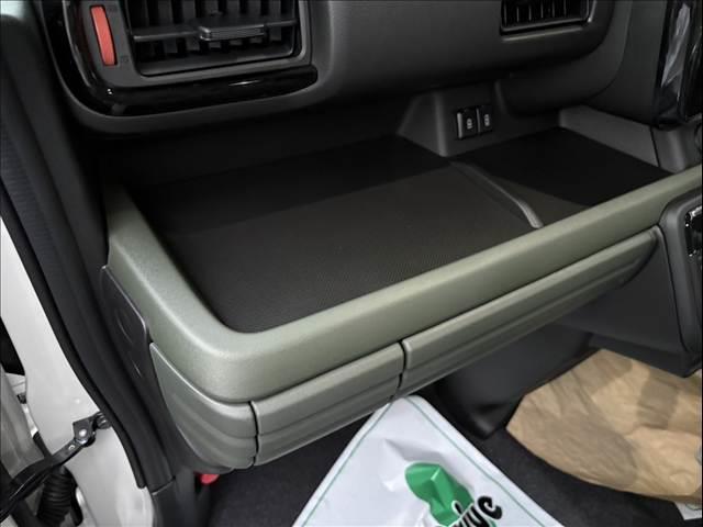 スペーシアギア ハイブリッドＸＺ　ターボ　届出済未使用車　両側パワースライドドア　シートヒーター　オートライト　オートハイビーム　スマートキー　プッシュスタート　電動格納ミラー（69枚目）