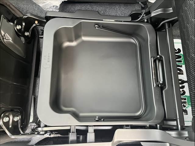 ワゴンＲスティングレー ハイブリッドＴ　届出済未使用車　後席アンブレラホルダー、衝突軽減ブレーキ、横滑り防止機能、キーレスエントリー、スマートキー　プッシュスタート　インパネＣＶＴ（62枚目）