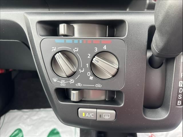 当店では身体障害者用の装置、運転補助用具も取り付けられます。詳しくは販売員までお声掛け下さい。