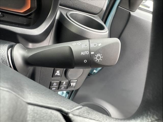 くるまのハチオウジでは登録済未使用車、軽自動車を専門として、数多くの在庫を揃えてお客さま方をお出迎え致します。お客様と長くお付き合い頂けますようスタッフ一同ご来店お待ちしております！