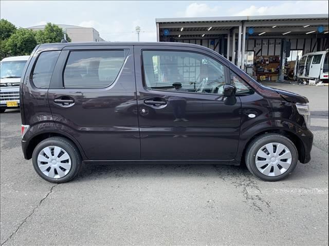 ワゴンＲ ＦＸ　届出済未使用車　後席アンブレラホルダー、衝突軽減ブレーキ、横滑り防止機能、キーレスエントリー、スマートキー　プッシュスタート　インパネＣＶＴ（5枚目）