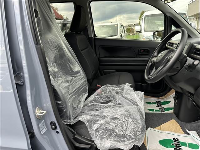 ワゴンＲ ＦＸ　届出済未使用車　後席アンブレラホルダー、衝突軽減ブレーキ、横滑り防止機能、キーレスエントリー、スマートキー　プッシュスタート　インパネＣＶＴ（17枚目）
