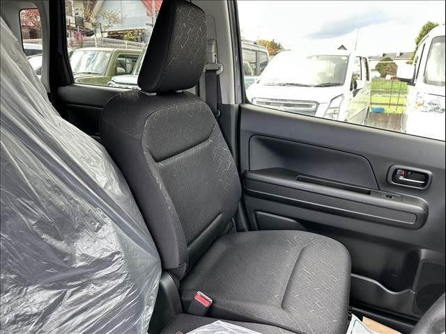 ワゴンＲ ＦＸ　届出済未使用車　後席アンブレラホルダー、衝突軽減ブレーキ、横滑り防止機能、キーレスエントリー、スマートキー　プッシュスタート　インパネＣＶＴ（18枚目）