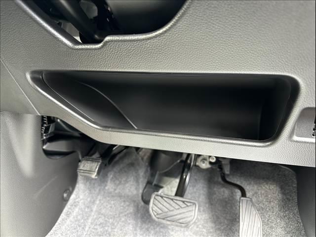 ワゴンＲ ＦＸ　届出済未使用車　後席アンブレラホルダー、衝突軽減ブレーキ、横滑り防止機能、キーレスエントリー、スマートキー　プッシュスタート　インパネＣＶＴ（25枚目）