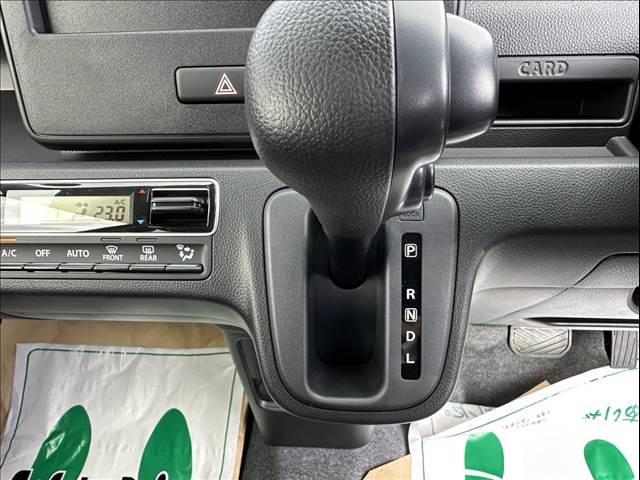 ワゴンＲ ＦＸ　届出済未使用車　後席アンブレラホルダー、衝突軽減ブレーキ、横滑り防止機能、キーレスエントリー、スマートキー　プッシュスタート　インパネＣＶＴ（33枚目）