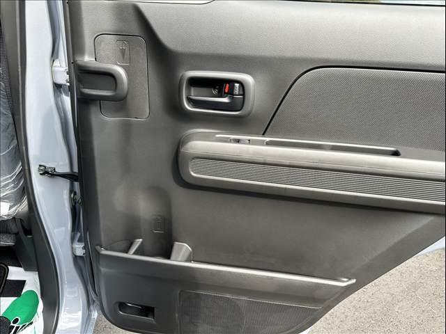 ワゴンＲ ＦＸ　届出済未使用車　後席アンブレラホルダー、衝突軽減ブレーキ、横滑り防止機能、キーレスエントリー、スマートキー　プッシュスタート　インパネＣＶＴ（36枚目）