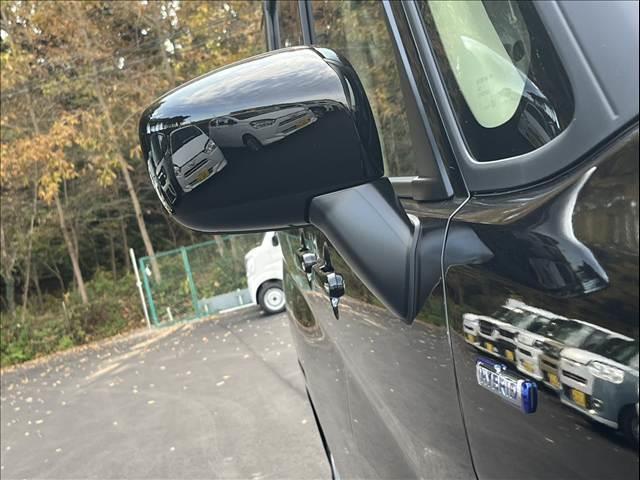 くるまのハチオウジでは登録済未使用車、軽自動車を専門として、数多くの在庫を揃えてお客さま方をお出迎え致します。お客様と長くお付き合い頂けますようスタッフ一同ご来店お待ちしております！