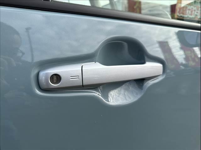 タント ファンクロス　（ｅｃｏ　ＩＤＬＥ非装着車）禁煙車　スマートアシスト　衝突被害軽減ブレーキ　プッシュスタート　両側電動スライドドア　ステアリングリモコン　ヒートシーター　ＬＥＤヘッドランプ（20枚目）