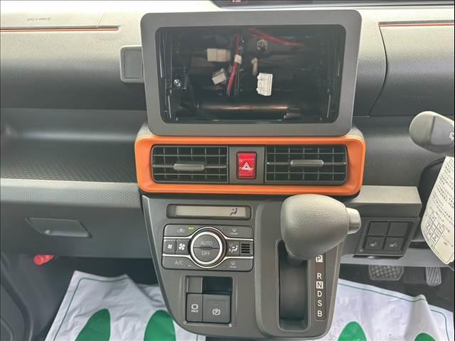 タント ファンクロス　（ｅｃｏ　ＩＤＬＥ非装着車）禁煙車　スマートアシスト　衝突被害軽減ブレーキ　プッシュスタート　両側電動スライドドア　ステアリングリモコン　ヒートシーター　ＬＥＤヘッドランプ（33枚目）