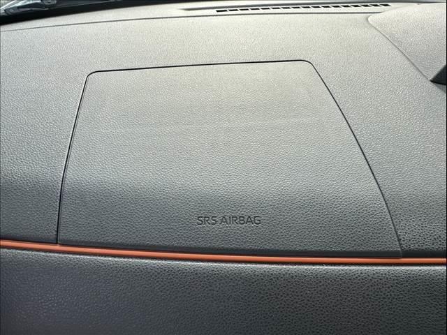 タント ファンクロス　（ｅｃｏ　ＩＤＬＥ非装着車）禁煙車　スマートアシスト　衝突被害軽減ブレーキ　プッシュスタート　両側電動スライドドア　ステアリングリモコン　ヒートシーター　ＬＥＤヘッドランプ（65枚目）