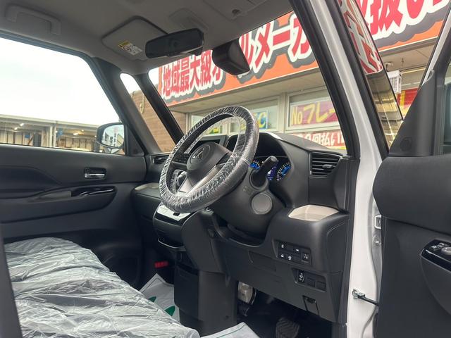 デリカミニ Ｇ　届出済未使用車　両側スライド片側電動スライドドア　衝突被害軽減ブレーキ　スマートキー　プッシュスタート　オートライト　オートハイビーム　バックカメラ　両側シートヒーター　電動格納ミラー（19枚目）