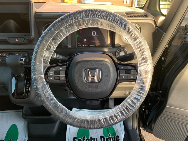 N-BOXカスタム ベースグレード 届出済未使用車 両側スライド片側電動スライドドア スマートキー プッシュスタート バックカメラ 電動パーキングブレーキ オートブレーキホールド オートライト オートエアコン サンシェード(26枚目)