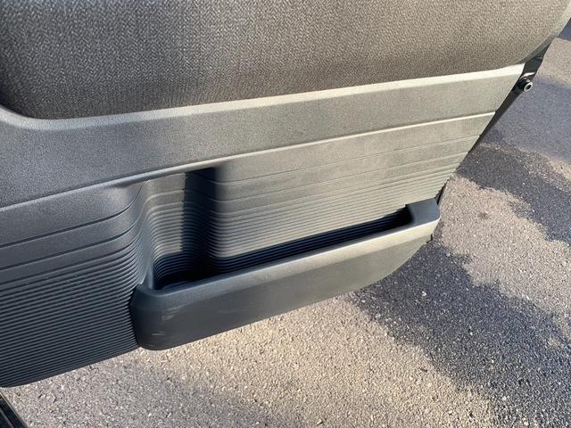 N-BOXカスタム ベースグレード 届出済未使用車 両側スライド片側電動スライドドア スマートキー プッシュスタート バックカメラ 電動パーキングブレーキ オートブレーキホールド オートライト オートエアコン サンシェード(33枚目)