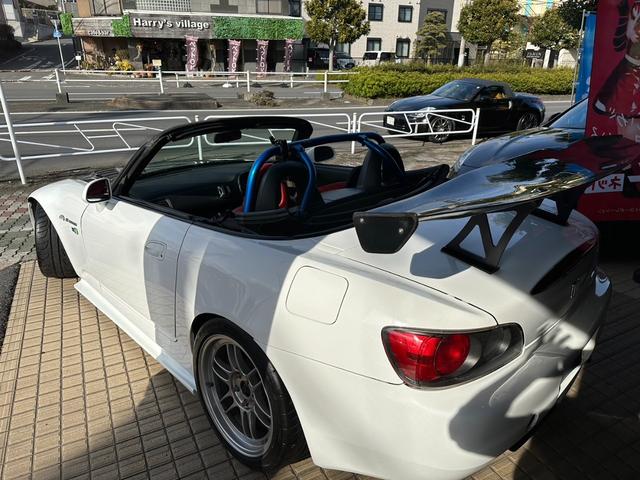 Ｓ２０００ ベースグレード　クラックス車高調、ＳＥＩＢＯＮカーボンボンネット、エンケイ１７インチＡＷ、クスコロールバー、カーボンＧＴウイング（12枚目）