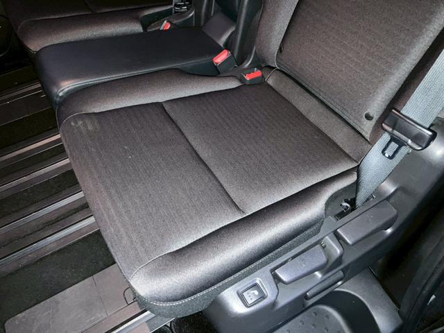 セレナ e-パワー ハイウェイスターV 純正ナビ 両側電動スライドドア 後席モニター ワンオーナー ETC2.0(68枚目)