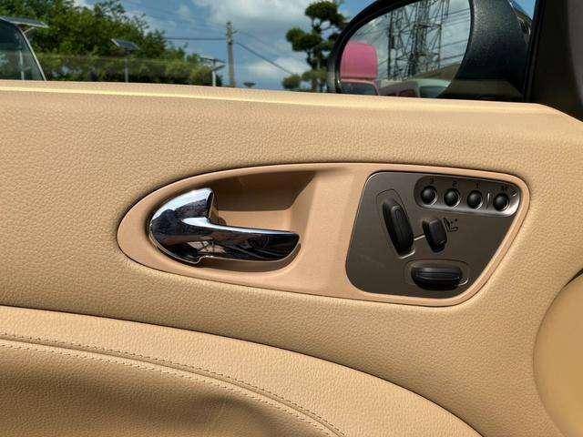 ＸＫ ＸＫクーペ　Ｖ８エンジン　ＨＩＤライト　クルーズコントロール　本革電動調節シート　本革巻き＆ウッドコンビステアリング　電動調節シート　シートヒーター　Ｖ８エンジン（29枚目）