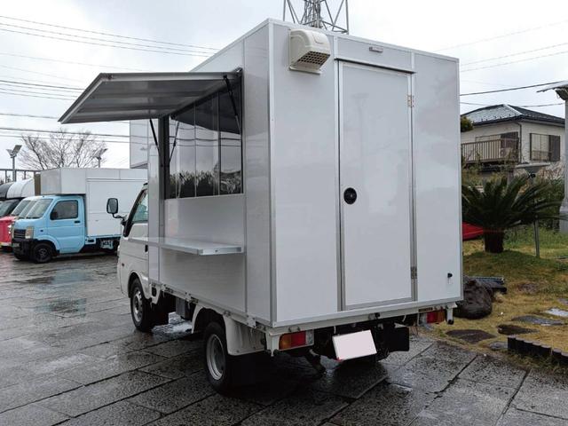 バネットトラック 　キッチンカー　移動販売車　フードトラック　炊出車　ＢＯＸ新品　１面跳上式売窓　２槽シンク　給排水タンク　作業台　ＡＴ　ＰＳ　ＰＷ　エアコン　エアバック　バックモニター型ＤＲ　中型キッチンカー（3枚目）