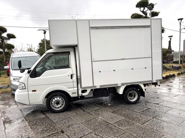 バネットトラック 　キッチンカー　移動販売車　フードトラック　炊出車　ＢＯＸ新品　１面跳上式売窓　２槽シンク　給排水タンク　作業台　ＡＴ　ＰＳ　ＰＷ　エアコン　エアバック　バックモニター型ＤＲ　中型キッチンカー（14枚目）