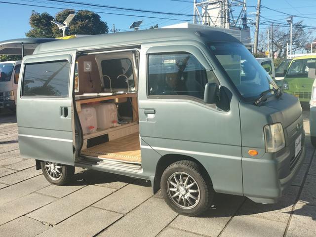 サンバーバン ＶＢ　軽バンキッチンカー　小型移動販売車　２槽シンク　タンク　カウンター付作業テーブル　換気扇　移動カフェ　キッチンカー　塗装済み　軽キッチンカー　ＥＴＣ　社外アルミホイール　冬タイヤ　８ナンバー取得済（15枚目）