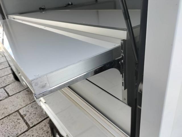 ミニキャブトラック ベースグレード キッチンカー 移動販売車 フードトラック PS AT AC 1面跳ね上げ売窓 2槽シンク・タンク 作業台 給排水タンク バックモニター型ドラレコ 軽キッチンカー 小型移動販売車(11枚目)