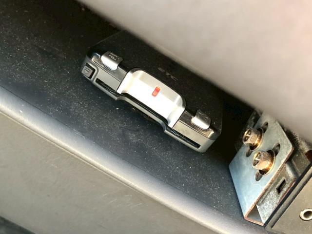 タイタンダッシュ キッチンカー フードトラック ケータリングカー ガソリン車 内装新品 中型キッチンカー 中型移動販売車 シンク 給排水タンク 作業台 外部電源コンセント バックモニター 移動販売車 ETC TV&ナビ(17枚目)