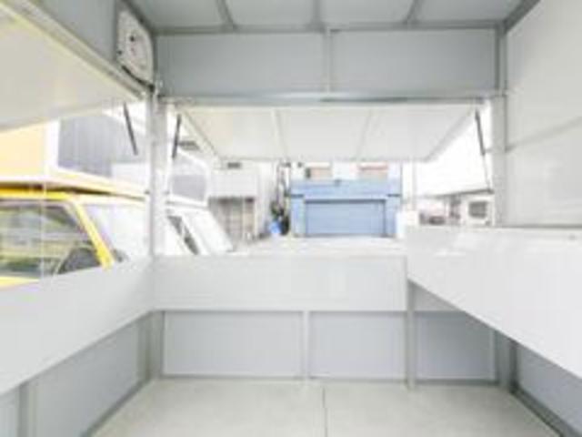 ハイゼットトラック エアコン・パワステスペシャルVS キッチンカー 移動販売車 トリミングカー PS AT AC BOX新品 2面跳ね上げ式売窓 2槽シンク 作業台 給排水タンク バックモニター型ドラレコ 軽キッチンカー 新塗装(17枚目)