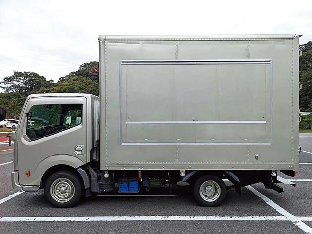 アトラストラック キッチンカー フードトラック トリミングカー 軽油車 内装新品 中型キッチンカー 中型移動販売車 シンク 給排水タンク 作業台 外部電源コンセント バックモニター 新塗装 AT PS AC PW(2枚目)