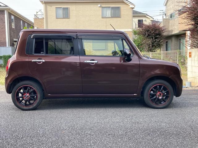 アルトラパン 10thアニバーサリーリミテッド 社外オーディオETC社外アルミホイール車検R9.11月まで有りシートヒーターベンチシート電動格納ミラースマートキープッシュスタート10THアニバーサリーリミテッドモデルコーティング済み(4枚目)