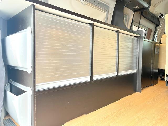 ハイエースバン 　トイファクトリー　バーデン　冷蔵庫　ＦＦヒーター　ソーラーパネル　１５００Ｗインバーター　左右アクリル窓　ルーフベント　外部充電　走行充電　ツインサブバッテリー（55枚目）