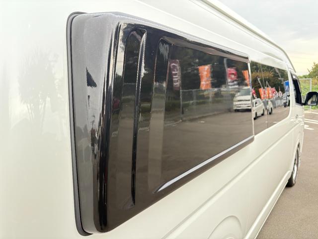 ハイエースバン 　ＡＴＶ群馬　ＲＳプレミアム　家庭用エアコン　ＦＦヒーター　２０００Ｗインバーター　トリプルサブ　ソーラーパネル　レカロシート　フリップダウンモニター　メインサブ切替　ローダウン　社外ショック（22枚目）