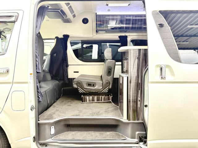 ハイエースバン 　ＡＴＶ群馬　ＲＳプレミアム　家庭用エアコン　ＦＦヒーター　２０００Ｗインバーター　トリプルサブ　ソーラーパネル　レカロシート　フリップダウンモニター　メインサブ切替　ローダウン　社外ショック（35枚目）